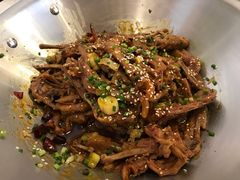 -张大师鸭爪爪特色干锅(南湖店)