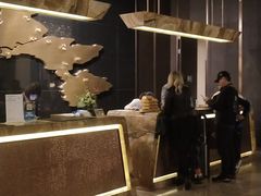 -大中华希尔顿酒店-念自助餐·嗨啤·小龙虾