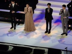 -交通银行前滩31演艺中心