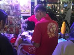 -詹爷爷乌节路街头冰淇淋