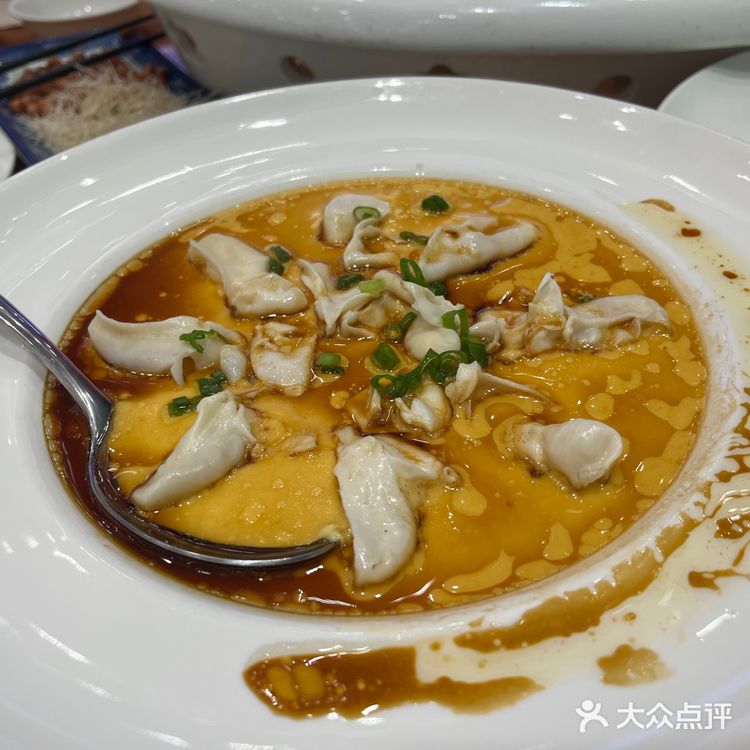 交通：就在番禺广场地铁H出口对面