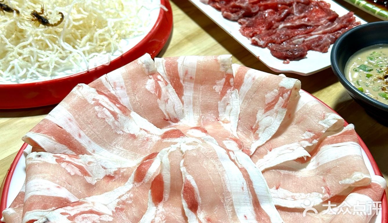 在这里，get火锅🍲➕撸串🥓的双重满足
