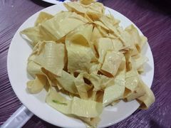 -鑫龙火锅城(青岛分店)