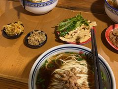 -矮子粉店1985·长沙米粉(湘春路店)