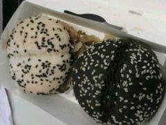 黑白通吃-麦当劳(静安寺店)