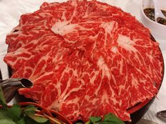 安格斯牛肉-鲜入围煮花胶鸡海鲜火锅
