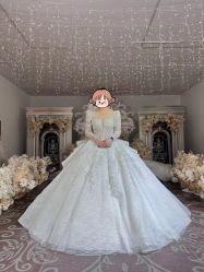 点击看大图 -伯瓷皇后婚纱艺术空间