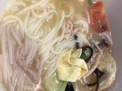 -蒙自源米线大王(东站店)