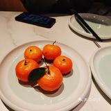 在前门粮食店街 一进门就倒了柠檬水并且上了免费的水果