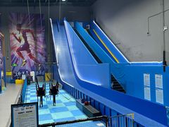 -超时空蹦床团建·VR潮玩运动娱乐·生日派对游乐园(金桥店)