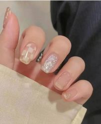 -悦指间美甲美睫