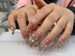 -艾珂·美甲美睫