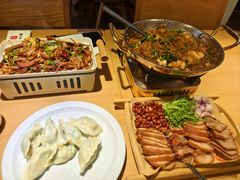 -关东小磨东北菜(上海长风大悦城店)