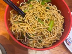-爆炸头阿姨小四川正宗川味小吃(无任何分店)