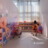 如果不是孩子要回家睡觉,估计能玩上一整天
