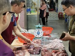 -标记美食新鲜猪杂(兴南大道店)