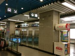 -体育场(地铁站)