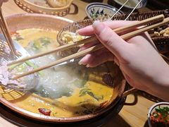 -洱火云南酸菜牛肉火锅(石景山当代商城店)