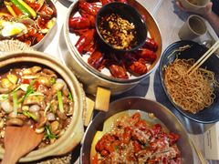 -巴厘龙虾·榜首油焖大虾(音乐学院·沿江酒馆店)