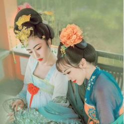 -盘子女人坊古装写真摄影(厦门总店)