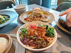 油鸡㙡凉米线-半山腰·云南菜(侨福芳草地店)