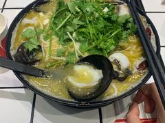 -肥汁米蘭香港米线(长宁来福士店)