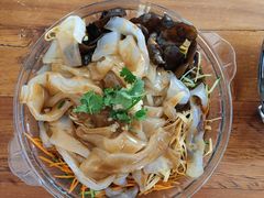 -巧婆婆特色东北菜·铁锅炖