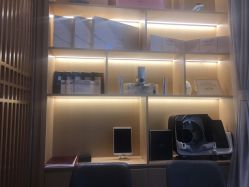 -香港倾城国际·美容美体中心