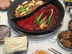 -卤校长老火锅(杨家坪直营店)