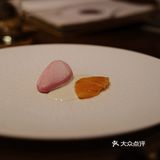 搭配煎蛋造型的迷迭香和芒果酱 萌！