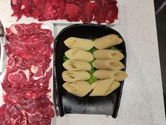 吊龙-牛村来人潮汕牛肉火锅(西单店)