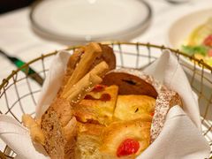 -Mogul Eatery·大亨餐酒馆