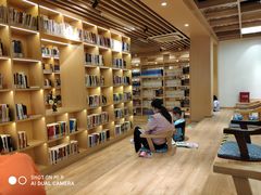 -漕河泾街道图书馆(漕河泾社区文化活动中心店)