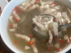 -几个木匠匠人厨房