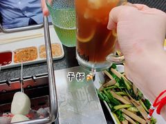 香菜拌云丝-長壹旋转烤吧 农家鸡火锅