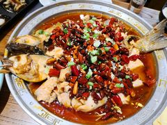 沸腾水煮鱼-东来菜馆•手抓海鲜家常菜•海鲜锅贴(鸽子窝店)