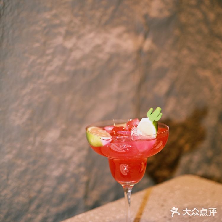 创意感的🌵仙人掌主题休闲西餐厅👅菜品也很不错哟✔️