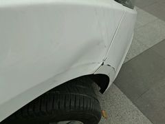 -蜂鸟快修喷漆钣喷汽修旗舰工厂(军工路店)