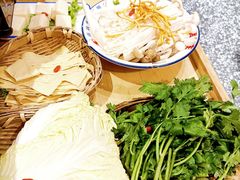 -喜悦小串丹东小黄牛海鲜烧烤大排档(民主广场店)