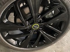 -蜂鸟快修喷漆钣喷汽修旗舰工厂(军工路店)