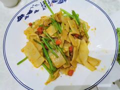 -雅和生态渔庄·宜城锅巴饭(龙灵山公园店)