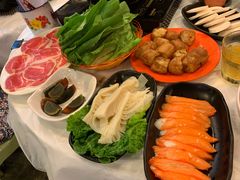 -鲜入围煮花胶鸡海鲜火锅