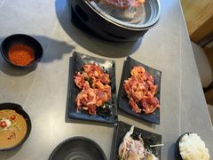 -啊美丽炭火烤肉(滑翔一店)