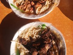 -老窦肥肠板面