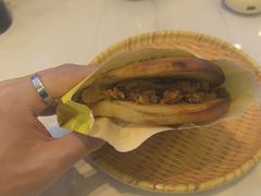 -伊北味·清真青海拉面村(延安路店)