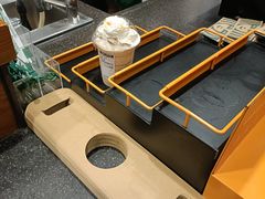-星巴克(上海虹桥新天地二店)
