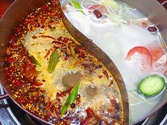 鸳鸯锅底-乐山串串香老火锅(鼓楼店)