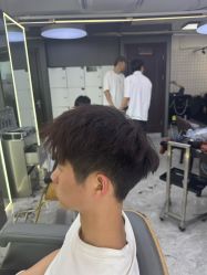 -藤野造型烫发染发