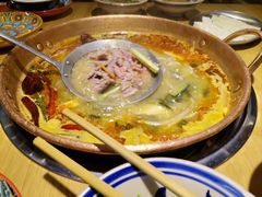 -洱火云南酸菜牛肉火锅(石景山当代商城店)