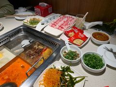 -海底捞火锅鲜切牛肉主题店(长寿路店)